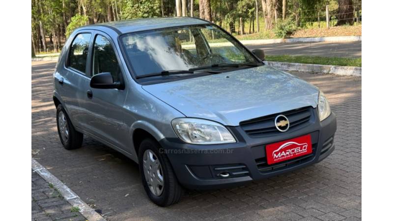 CHEVROLET - CELTA - 2010/2011 - Prata - R$ 26.900,00