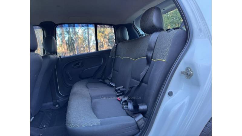 RENAULT - CLIO - 2013/2014 - Branca - R$ 32.900,00