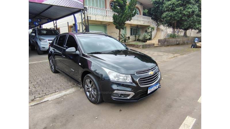 CHEVROLET - CRUZE - 2015/2015 - Prata - R$ 76.900,00