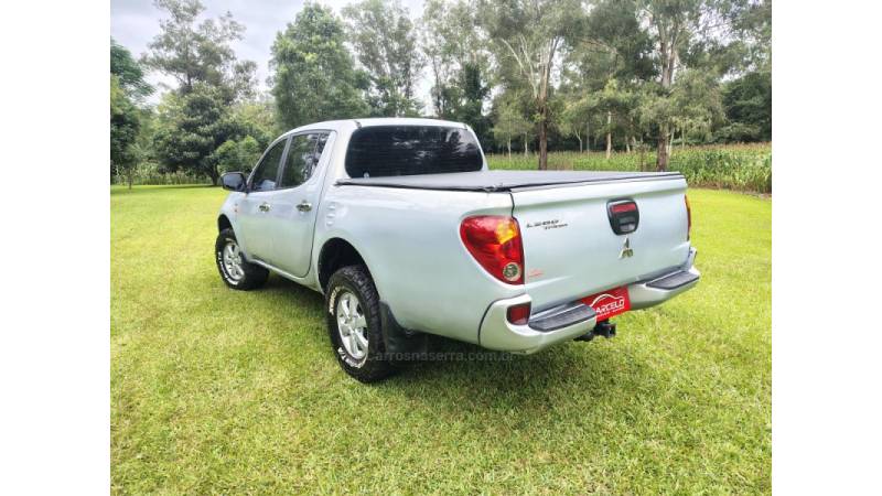 MITSUBISHI - L200 TRITON - 2012/2013 - Prata - Sob Consulta