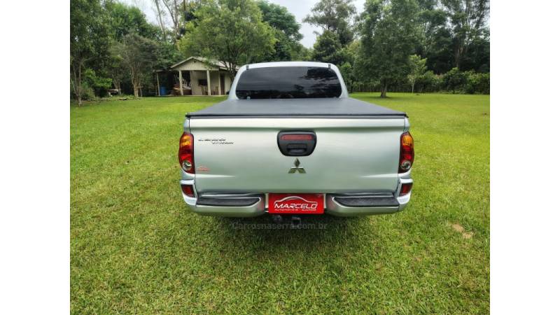 MITSUBISHI - L200 TRITON - 2012/2013 - Prata - Sob Consulta