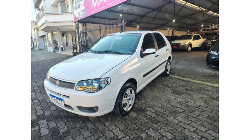 FIAT - PALIO - 2009/2010 - Branca - R$ 29.900,00