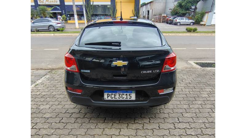 CHEVROLET - CRUZE - 2015/2015 - Prata - R$ 76.900,00