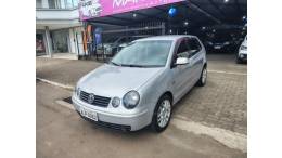 VOLKSWAGEN - POLO - 2003/2004 - Prata - R$ 28.900,00