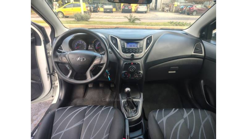 HYUNDAI - HB20 - 2015/2015 - Branca - R$ 46.900,00