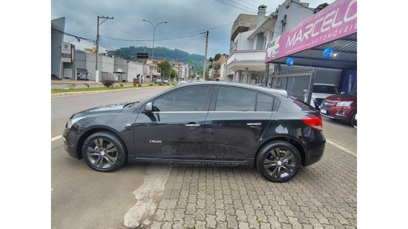 CHEVROLET - CRUZE - 2015/2015 - Prata - R$ 76.900,00