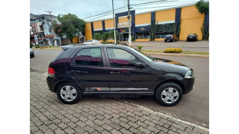 FIAT - PALIO - 2008/2008 - Preta - R$ 32.900,00