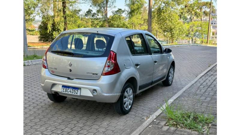 RENAULT - SANDERO - 2008/2009 - Prata - R$ 28.900,00