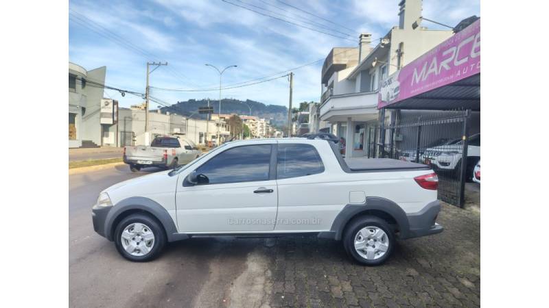 FIAT - STRADA - 2020/2020 - Branca - R$ 75.900,00