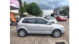 VOLKSWAGEN - POLO - 2003/2004 - Prata - R$ 28.900,00