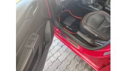 CHEVROLET - ONIX - 2014/2015 - Vermelha - R$ 54.900,00