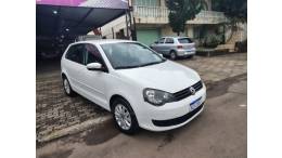 VOLKSWAGEN - POLO - 2011/2012 - Branca - R$ 43.900,00