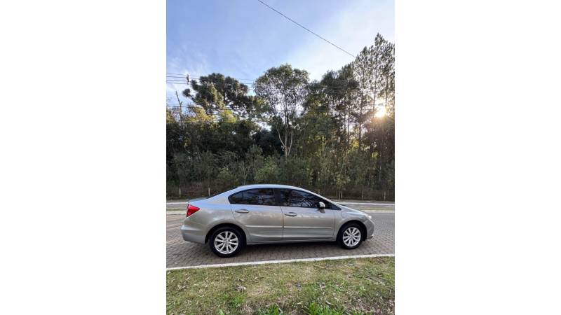 HONDA - CIVIC - 2012/2012 - Prata - R$ 67.900,00