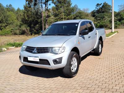 MITSUBISHI - L200 TRITON - 2012/2013 - Prata - Sob Consulta