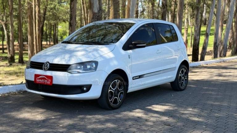 VOLKSWAGEN - FOX - 2014/2014 - Branca - R$ 45.900,00