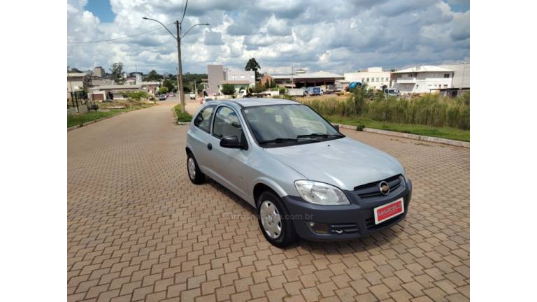 CHEVROLET - CELTA - 2008/2008 - Prata - R$ 18.900,00