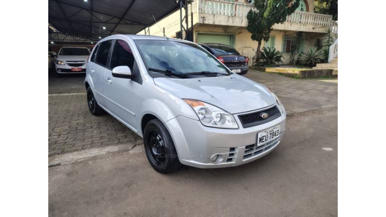 FORD - FIESTA - 2008/2008 - Prata - R$ 26.900,00