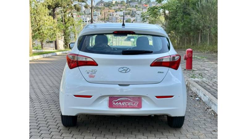 HYUNDAI - HB20 - 2014/2014 - Branca - R$ 45.900,00
