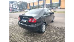 VOLKSWAGEN - POLO SEDAN - 2007/2008 - Preta - R$ 32.900,00
