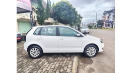 VOLKSWAGEN - POLO - 2011/2012 - Branca - R$ 43.900,00