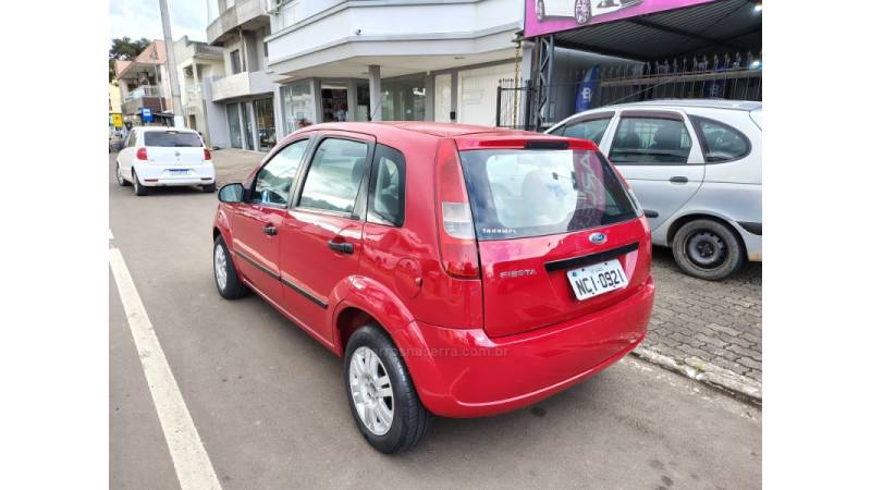 FORD - FIESTA - 2006/2006 - Vermelha - Sob Consulta