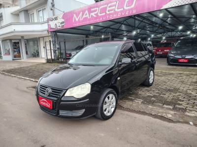VOLKSWAGEN - POLO SEDAN - 2007/2008 - Preta - R$ 32.900,00