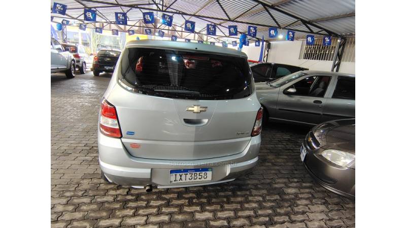 CHEVROLET - SPIN - 2016/2017 - Prata - R$ 52.900,00