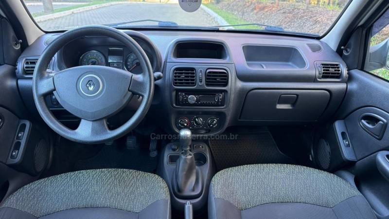 RENAULT - CLIO - 2013/2014 - Branca - R$ 32.900,00