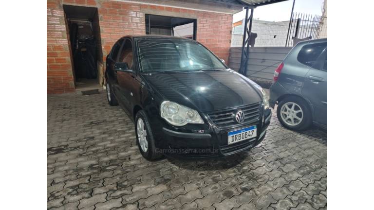 VOLKSWAGEN - POLO SEDAN - 2007/2008 - Preta - Sob Consulta
