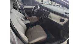 TOYOTA - COROLLA - 2016/2017 - Prata - R$ 86.900,00