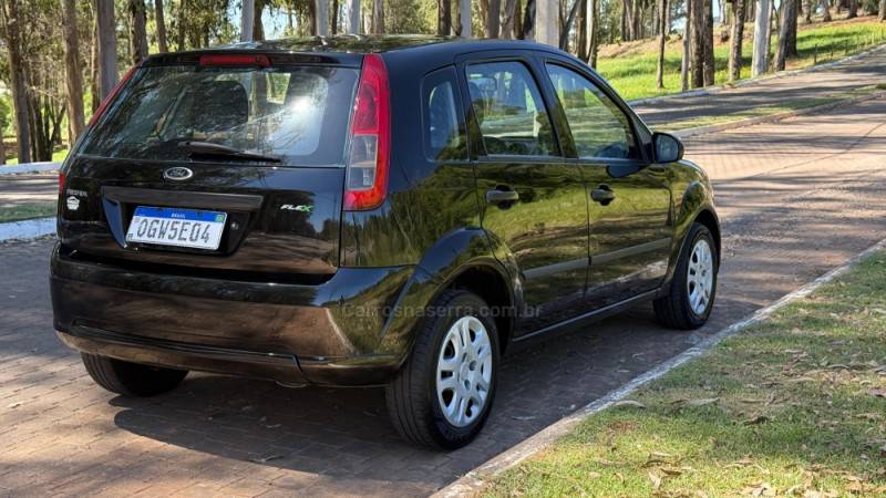 FORD - FIESTA - 2012/2013 - Preta - R$ 35.900,00