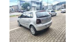 VOLKSWAGEN - POLO - 2003/2004 - Prata - R$ 28.900,00