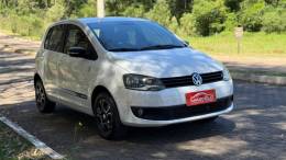 VOLKSWAGEN - FOX - 2014/2014 - Branca - R$ 45.900,00