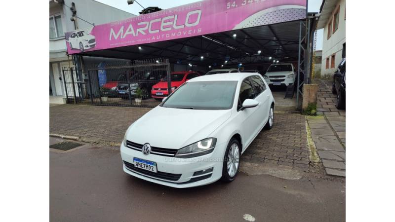 VOLKSWAGEN - GOLF - 2014/2015 - Branca - Sob Consulta