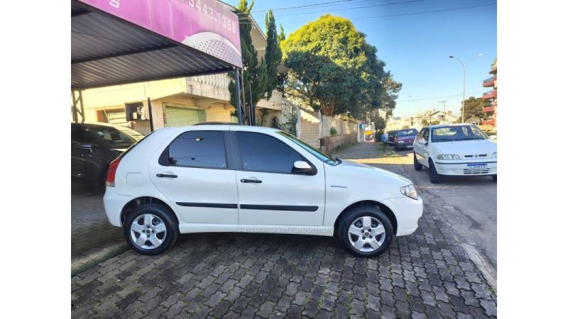 FIAT - PALIO - 2009/2010 - Branca - R$ 29.900,00
