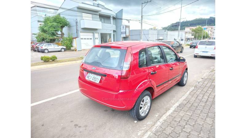 FORD - FIESTA - 2006/2006 - Vermelha - Sob Consulta