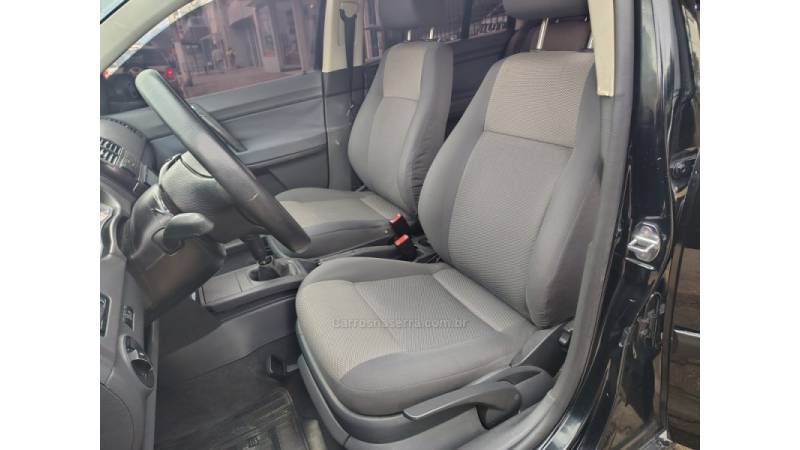 VOLKSWAGEN - POLO SEDAN - 2007/2008 - Preta - R$ 32.900,00