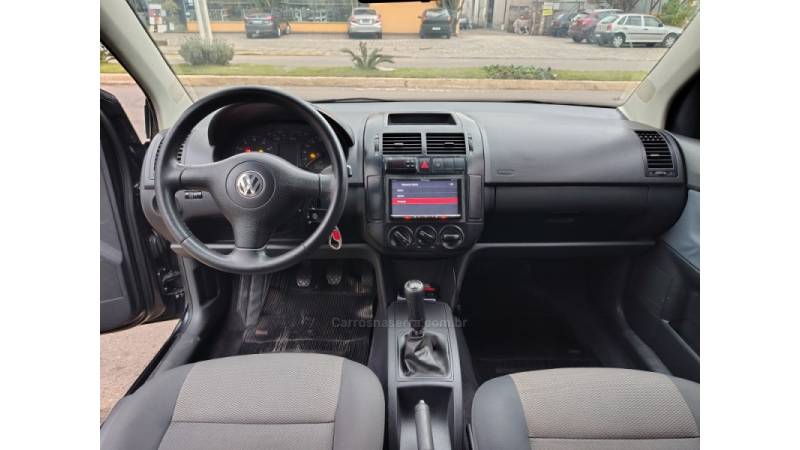 VOLKSWAGEN - POLO SEDAN - 2007/2008 - Preta - R$ 32.900,00