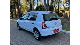 RENAULT - CLIO - 2013/2014 - Branca - R$ 32.900,00