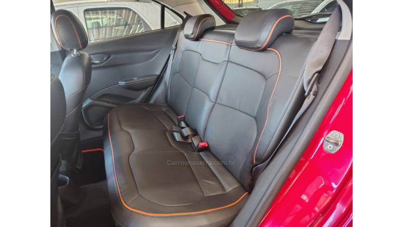 CHEVROLET - ONIX - 2014/2015 - Vermelha - R$ 54.900,00