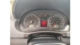VOLKSWAGEN - POLO - 2011/2012 - Branca - R$ 43.900,00