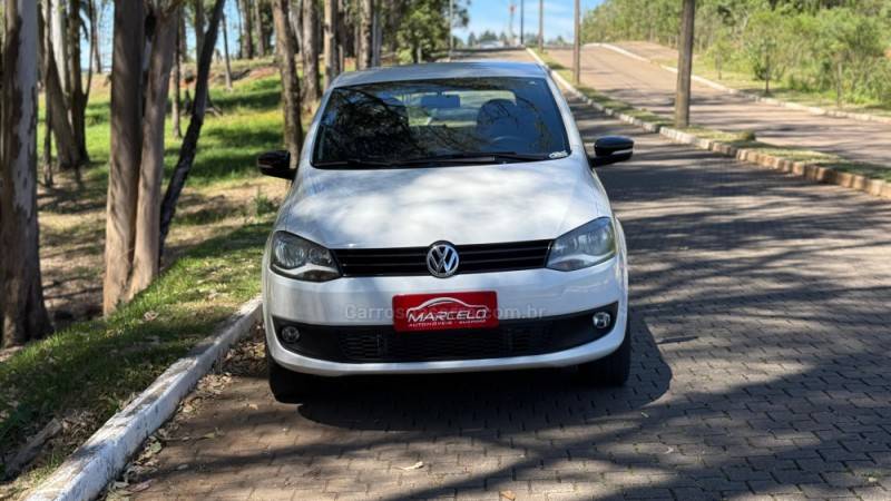 VOLKSWAGEN - FOX - 2014/2014 - Branca - R$ 45.900,00