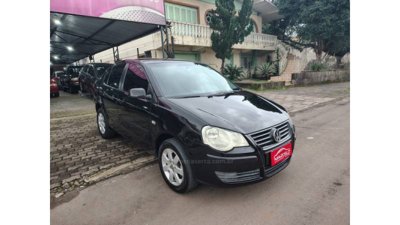 VOLKSWAGEN - POLO SEDAN - 2007/2008 - Preta - R$ 32.900,00