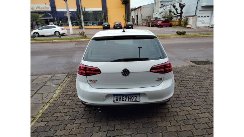 VOLKSWAGEN - GOLF - 2014/2015 - Branca - Sob Consulta