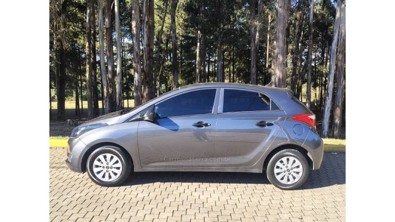 HYUNDAI - HB20 - 2017/2017 - Cinza - R$ 51.900,00