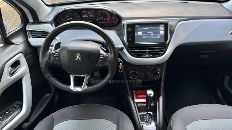 PEUGEOT - 208 - 2014/2015 - Branca - R$ 45.000,00