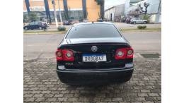 VOLKSWAGEN - POLO SEDAN - 2007/2008 - Preta - R$ 32.900,00