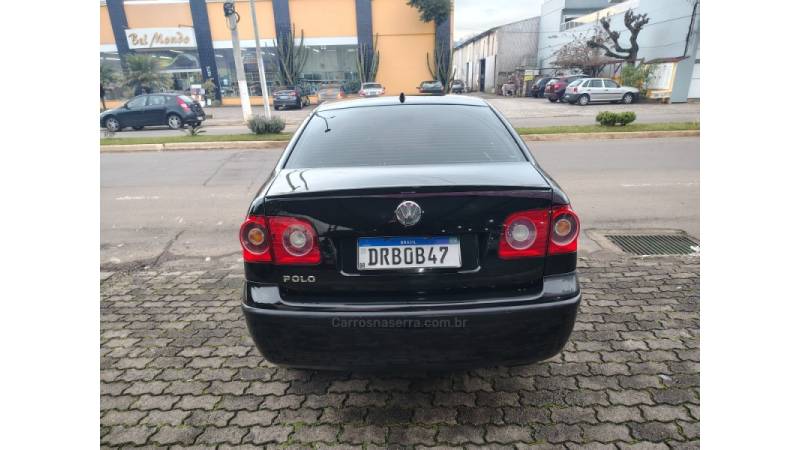VOLKSWAGEN - POLO SEDAN - 2007/2008 - Preta - R$ 32.900,00