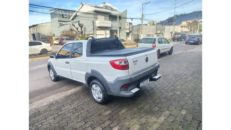 FIAT - STRADA - 2020/2020 - Branca - R$ 75.900,00