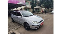 FORD - FOCUS - 2006/2007 - Prata - R$ 26.900,00